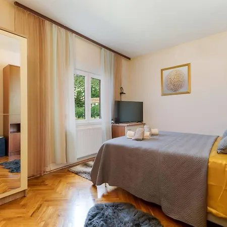 Three Bedroom With Terrace And Sea View Apartment Trogir